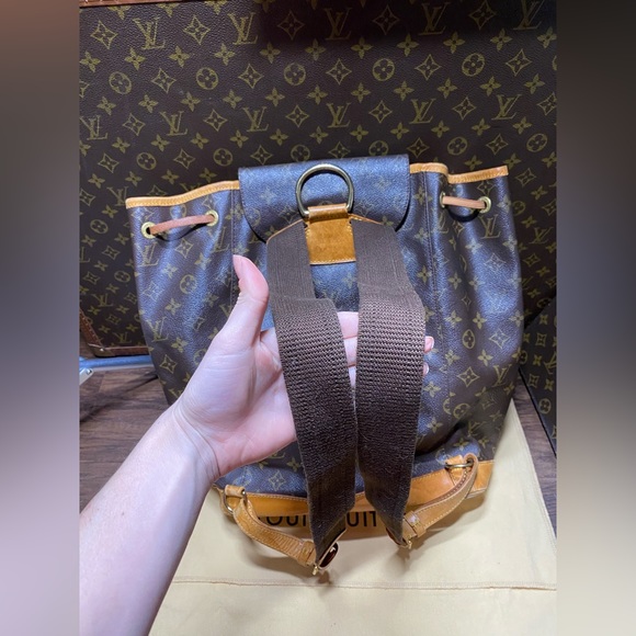 Louis Vuitton backpack GM - Picture 10 of 16